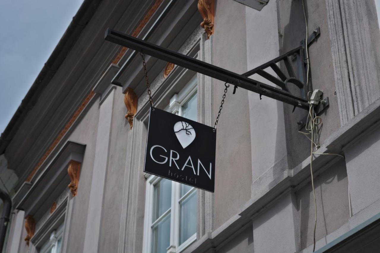 Gran Hostel 班斯卡-比斯特里察 外观 照片