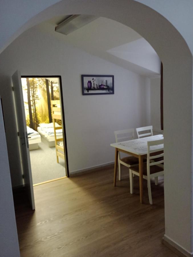 Gran Hostel 班斯卡-比斯特里察 外观 照片